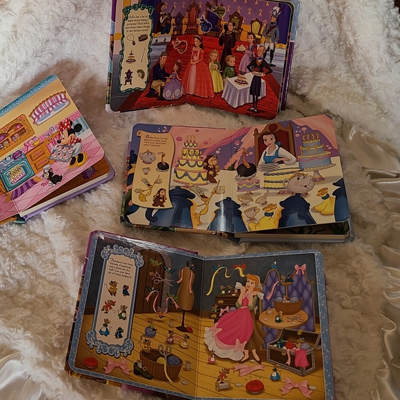 Disney Little First Look and Find 4 Board Book Set for Toddlers - Picture 7 of 14